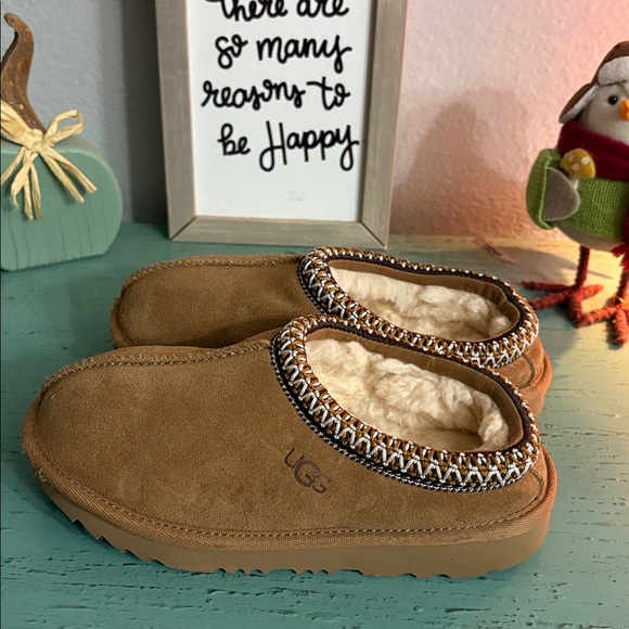 UGG Chestnut Tasman Suede Slip-Ons SZ 1 Kids box 169 - Picture 3 of 6